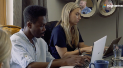 Frame Travelpreneur 02